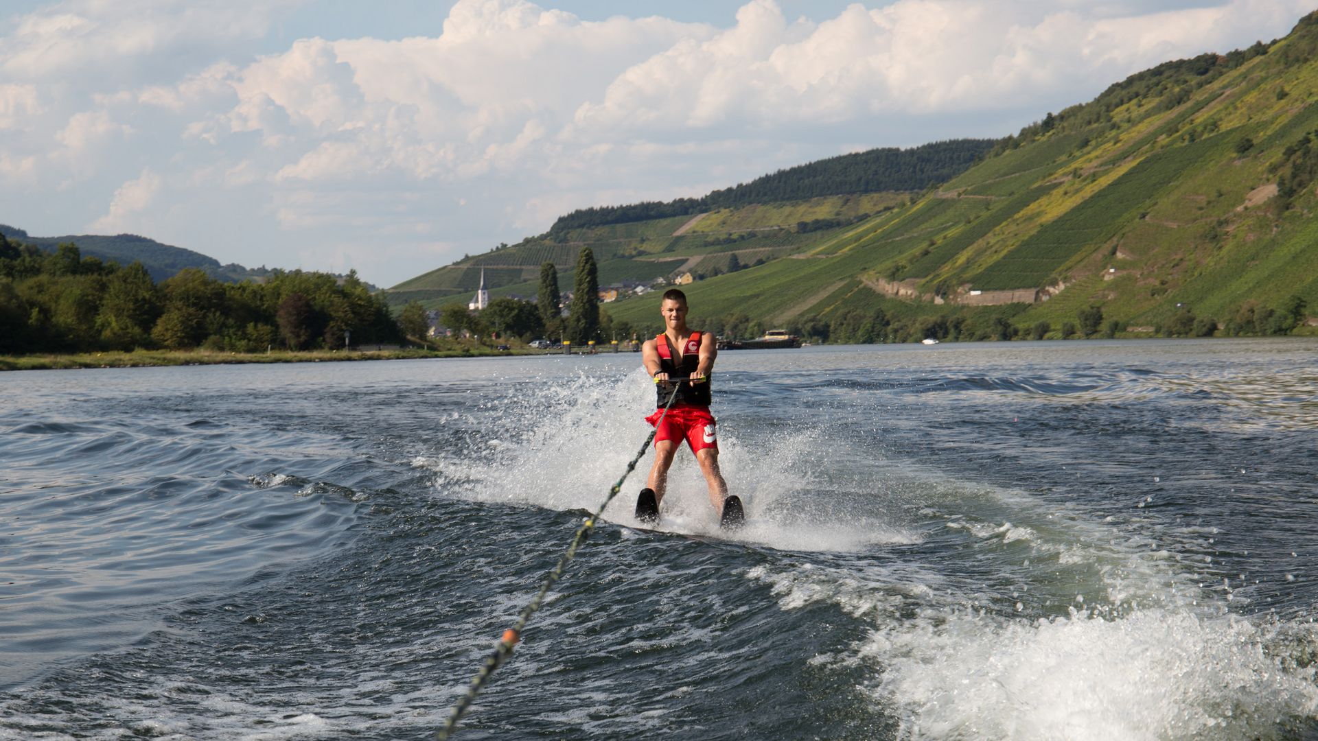 Water sports Waterski on the moselle river