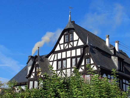 half-timbered-culture-architecture-dreigiebelhaus-kröv Half timbered house