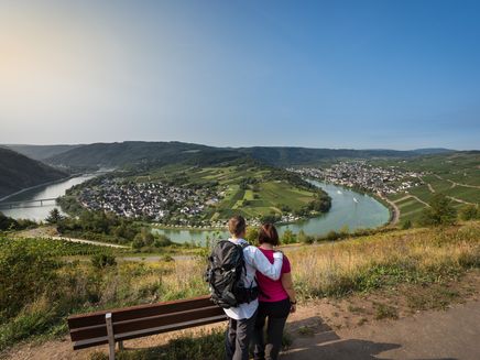 view-moselle-river-wolf-kröv-loop View on the moselle loop in Kröv-Wolf