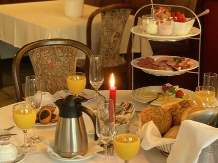 breakfast-cozy-springiersbacher-hof Cozy breakfast in the Springiersbacher Hof